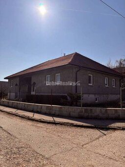 Dobré Reality ponúkaju na predaj priestranný rodinný dom v p