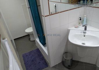 Ponúkame na prenájom priestranný a slnečný 2-izbový zariaden