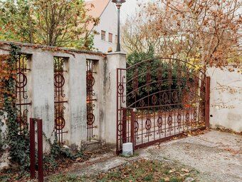 Spoločnosť U9, a.s. ponúka na predaj historickú nehnuteľnosť