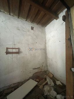 Typ: Rodinný dom Obec: Levice
 Ponúkame na predaj nehnuteľno