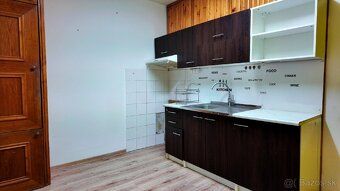 Na predaj priestranný a svetlý 4-izbový byt o výmere 80 m², 