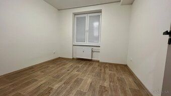 Ponúkam na prenájom zrekonštruovaný 3-izbový tehlový byt na 
