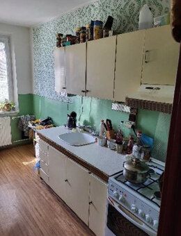 Z dôvodu výstavby domu ponúkam na predaj 4-izbovy o výmere 7