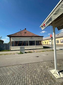 Pizzeria na prenájom v centre Sládkovičova.
Ponúkame na pren