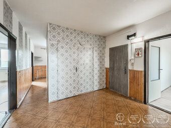 Typ: 4-izbový byt Obec: Fiľakovo
Realitná kancelária Bosen L