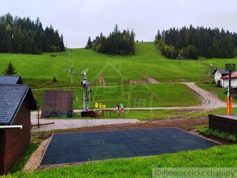 Ponúkame na predaj svahovitý pozemok v rekreačnej oblasti - 