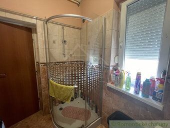 Ponúkame na predaj dva rodinné domy na jednom pozemku o rozl