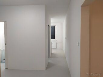 2-izbový kompletne zrekonštruovaný byt s balkónom na prenájo