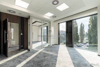 Typ: Kancelárie Ulica: Nám. Osloboditeľov Obec: Košice-Staré
