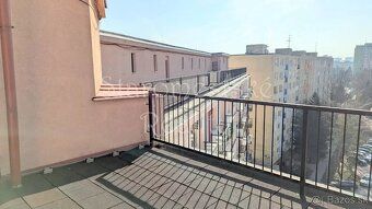 Ponúkame na predaj 3 izbový byt na ulici Československej arm