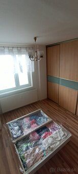 Predáme 4-izbový byt na ulici Berehovskej 15 v Trebišove. Na