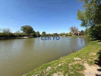 Lenyo Vám ponúka na predaj pozemok s nádychom relaxu , príro