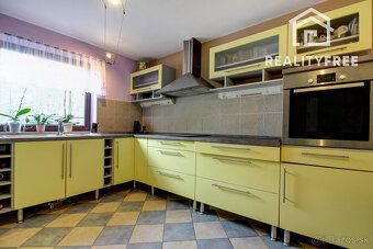 Typ: Rodinný dom Ulica: Brečtanová Mestská časť: Mliečno Obe