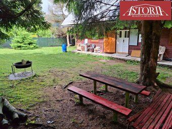 ASTORIA Vám ponúka na predaj drevenú chatu so zariadením vo 