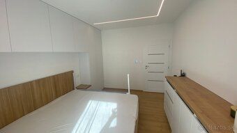 Prenájom moderného 2-izbového bytu s parkovaním – novostavba
