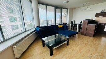 🏙️ Luxusný 3-izbový byt s panoramatickým výhľadom – Tri Veže