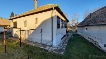 2500 m2 pozemok, 160 m2 dom, Garáž 50 m2. (Separátna budova 