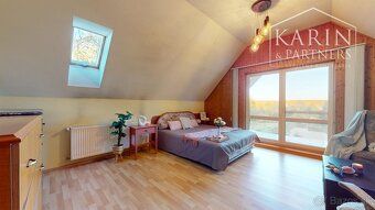 Na rozľahlom pozemku s výmerou 4 706 m² stojí krásny rodinný