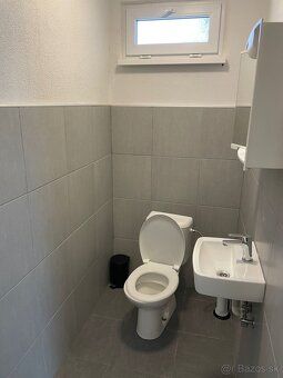 Ponúkam na prenájom komplet zariadený 2 izbový byt v meste T