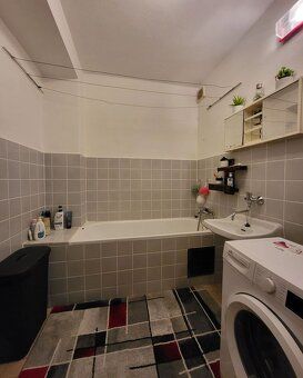 Ponúkame na predaj pekný , útulný 80m2 3izb.byt na Nobelovej