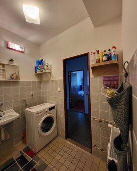 Ponúkame na predaj pekný , útulný 80m2 3izb.byt na Nobelovej