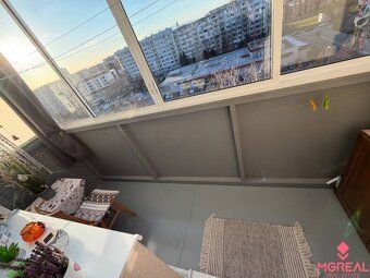 Ponúkame vám na predaj 3 izbový byt s balkónom v meste Topoľ