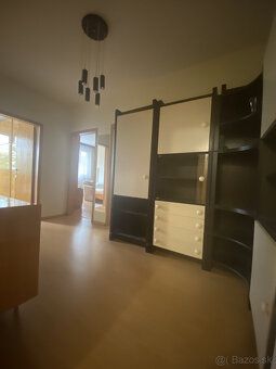Typ: 3-izbový byt Ulica: Osuského Obec: Bratislava-Petržalka
