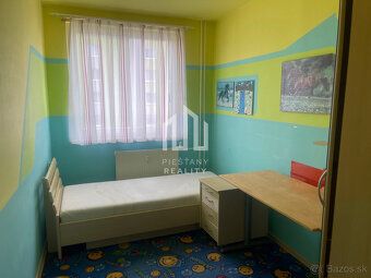 Typ: 4-izbový byt Ulica: E. F. Scherera Obec: Piešťany
Na pr