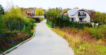 Jednáte priamo s majiteľom pozemku.
Predám nadštandardný, do