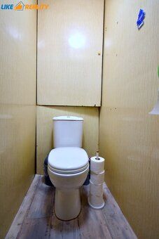 Ponúkame na predaj dispozične veľmi dobre riešený 4-izbový b