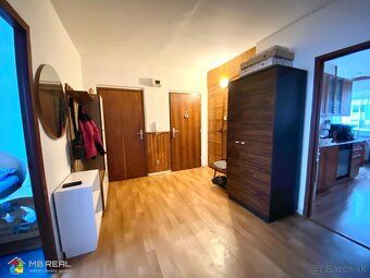Ponúkam na predaj veľký 3,5 izbový byt v Žiari nad Hronom, s