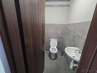 🏭 Na prenájom – Hala 200 m², Nižná Šebastová (Prešov)
Ponúka
