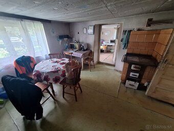 Rodinný dom so srdcom chalupy: Pokojné bývanie v obci Ľutina
