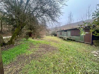 Ponúkam na predaj pozemok o výmere 3819 m2 vedený ako zastav