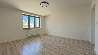 Ponúkame na predaj kompletne zrekonštruovaný 5i rodinný dom 