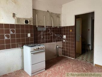 Priestranný dom vhodný na kompletnú rekonštrukciu sa nachádz