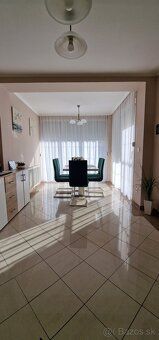 Home 4 Life s. r. o. Vám ponúka na predaj 4 izbový rodinný d