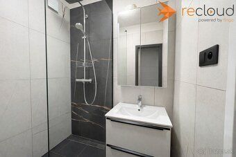 Realitná kancelária HQ Business ponúka na predaj 3-izbový by