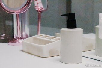 Ponúkame na predaj jedinečný 4-izbový mezonet situovaný pria
