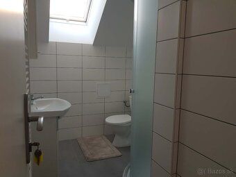 Ponúkam Vám na prenájom garsónku na Galvaniho ulici v Bratis