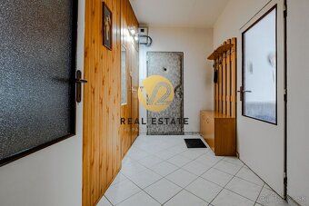 Juraj Kolárik +421 918 938 737 e-mail: juraj.kolarik@v2reale