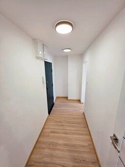Ponúkame na predaj pekný moderný byt typu 2+kk na začiatku s