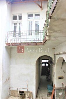 AstonReal Vám ponúka na predaj exkluzívnu nehnuteľnosť: hist