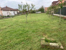 Predam 10a stavebny pozemok v obci Šelpice len 6-7min autom 