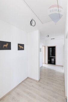 *** REZERVOVANĚ! ***
RE/MAX realitná kancelária exkluzívne p