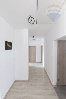 *** REZERVOVANĚ! ***
RE/MAX realitná kancelária exkluzívne p