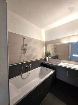 EXKLUZÍVNE IBA U NÁS! Realitná kancelária RE/MAX ponúka na p