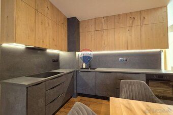 Luxusný 4-izbový dvojpodlažný apartmán s panoramatickým výhľ