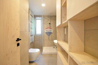 **REZERVOVANÉ****REZERVOVANÉ**
Realitná kancelária RE/MAX Gr