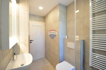 **REZERVOVANÉ****REZERVOVANÉ**
Realitná kancelária RE/MAX Gr